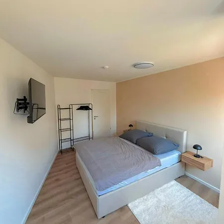 Schoenes Helles Im Zentrum Inklusive Parkplatz Apartment *